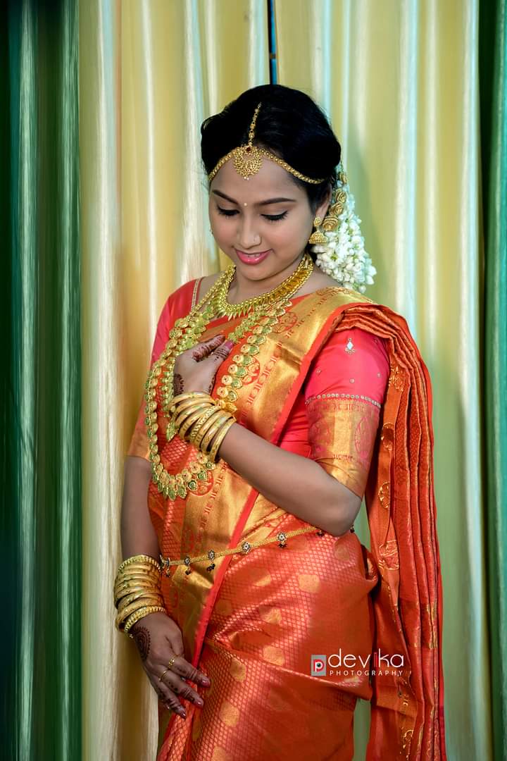 ANNA BEAUTY PARLOUR IRITTY